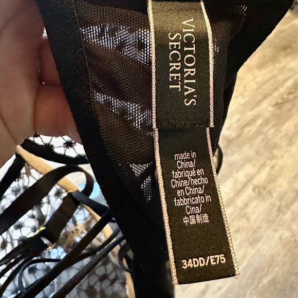 VICTORIAS SECRET LUXE LINGERIE STARBURST UNLINED SHEER MESH PLUNGE BRA SET - Picture 12 of 12